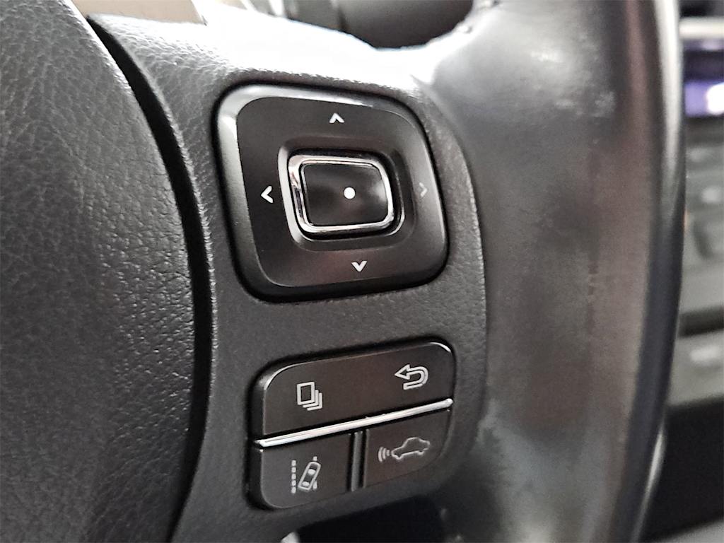 Thumbnail: 2018 Lexus IS - 32