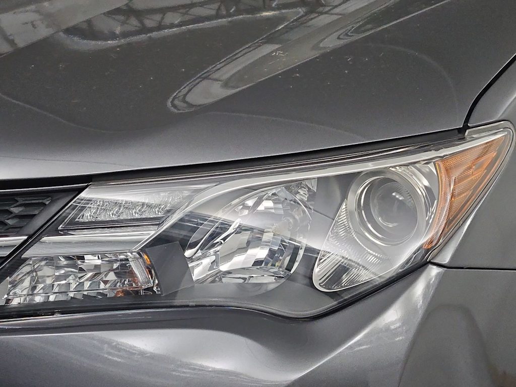 Thumbnail: 2015 Toyota RAV4 - 24