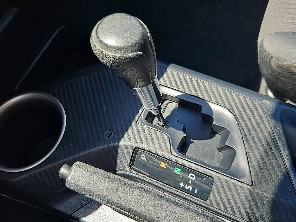 Thumbnail: 2015 Toyota RAV4 - 35