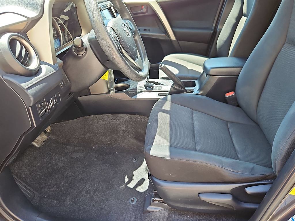 Thumbnail: 2015 Toyota RAV4 - 11