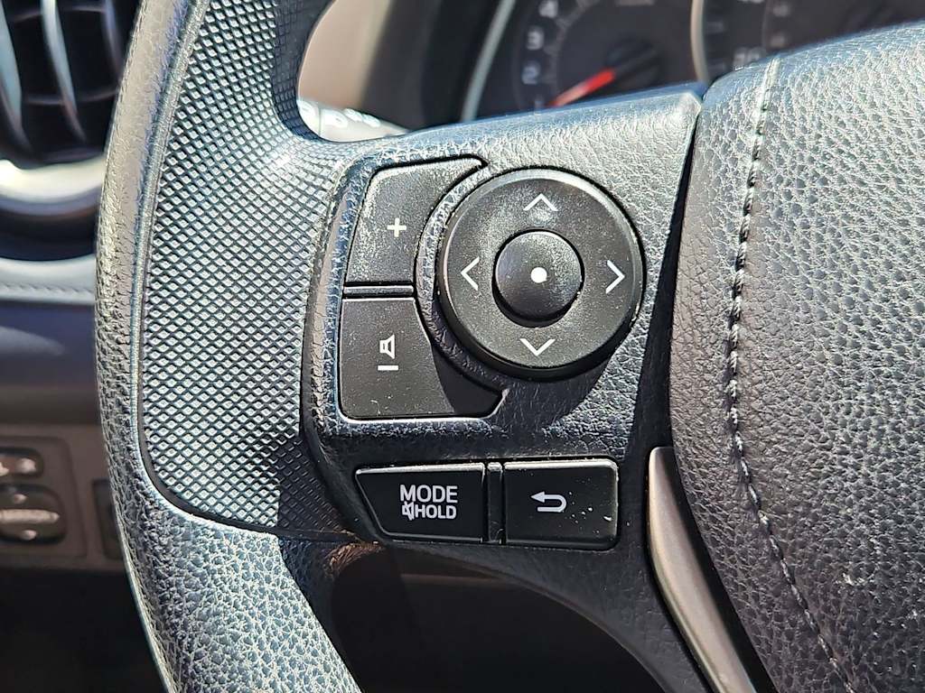 Thumbnail: 2015 Toyota RAV4 - 29