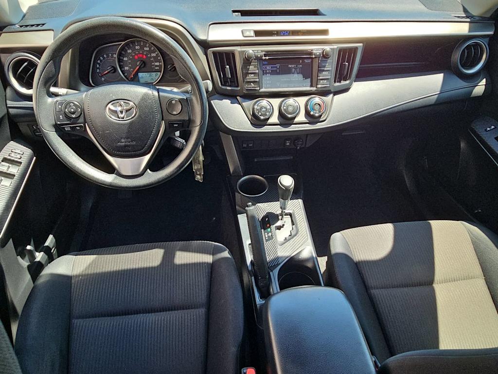 Thumbnail: 2015 Toyota RAV4 - 10