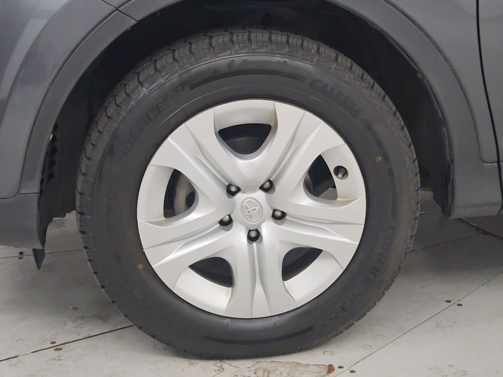 Thumbnail: 2015 Toyota RAV4 - 8