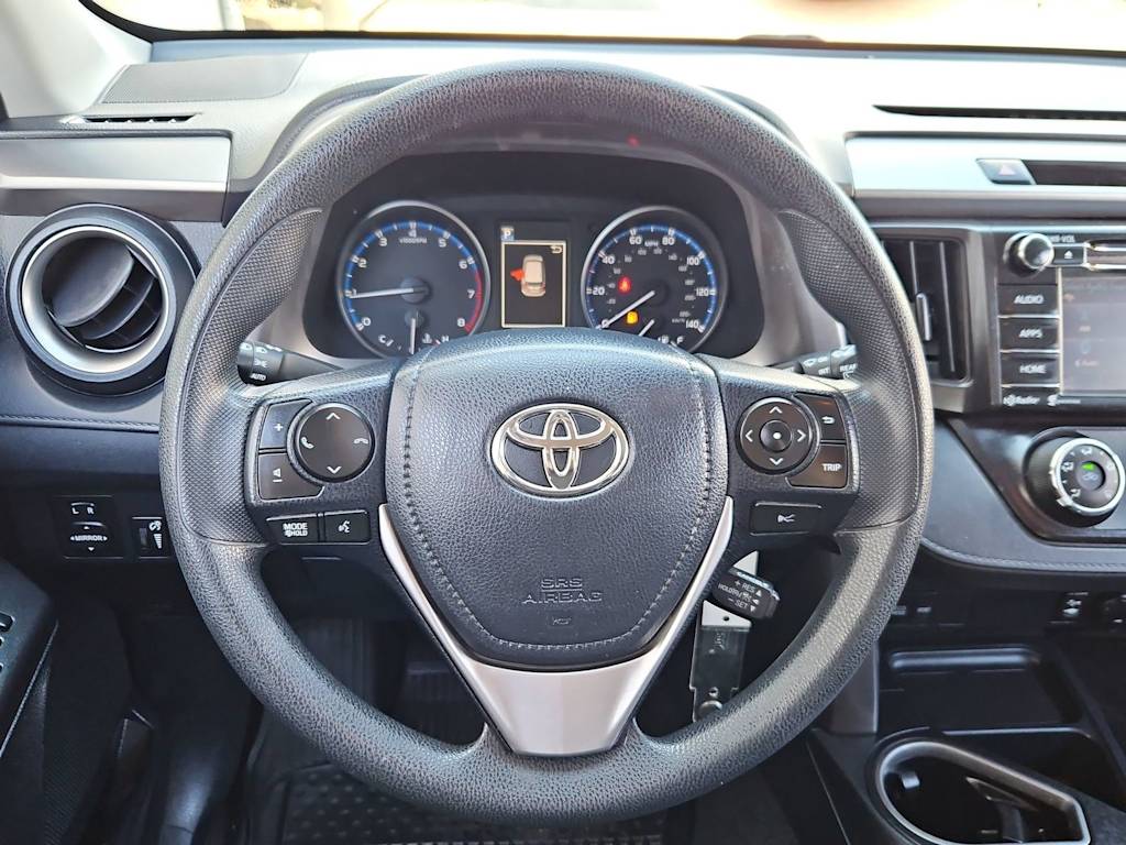 Thumbnail: 2018 Toyota RAV4 - 14
