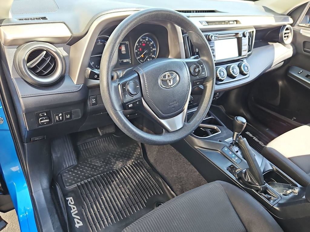 Thumbnail: 2018 Toyota RAV4 - 2