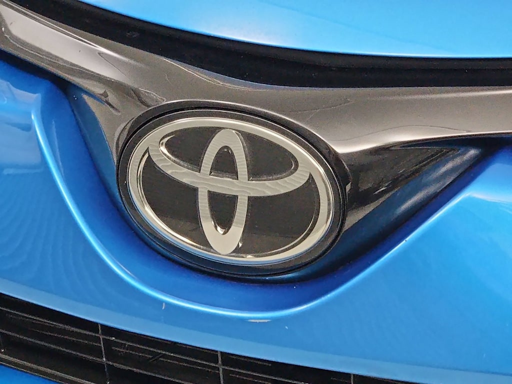 Thumbnail: 2018 Toyota RAV4 - 7