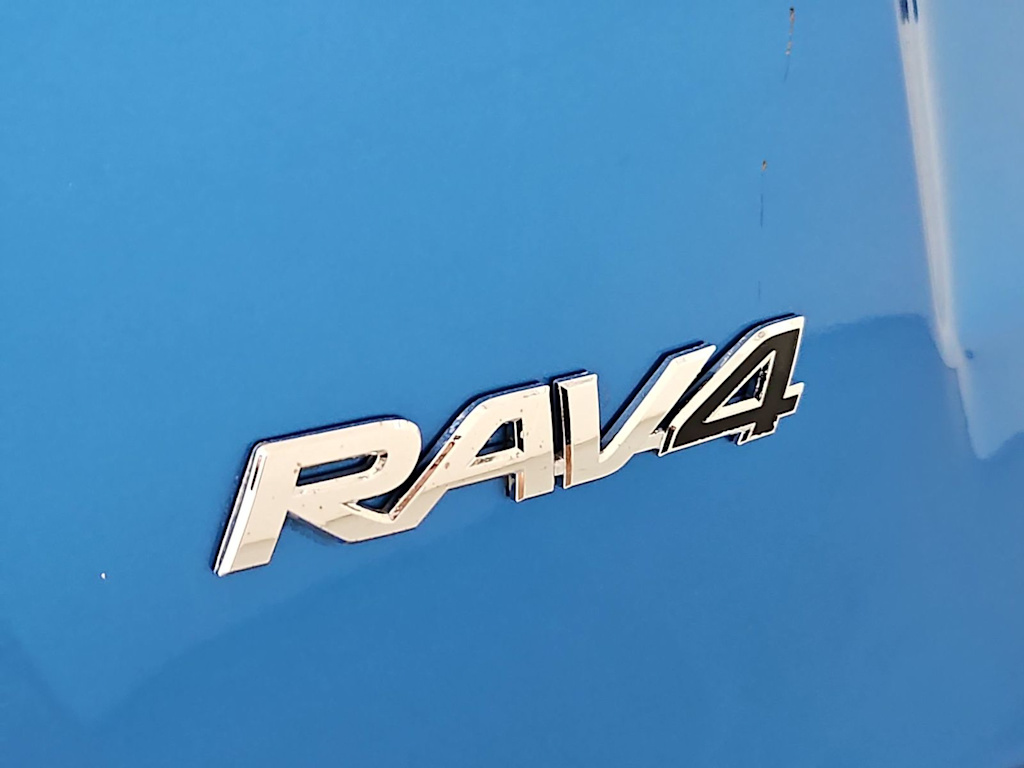Thumbnail: 2018 Toyota RAV4 - 25