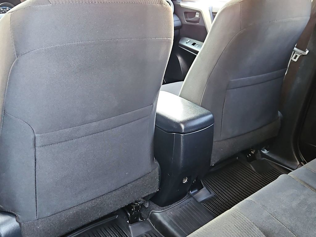 Thumbnail: 2018 Toyota RAV4 - 27