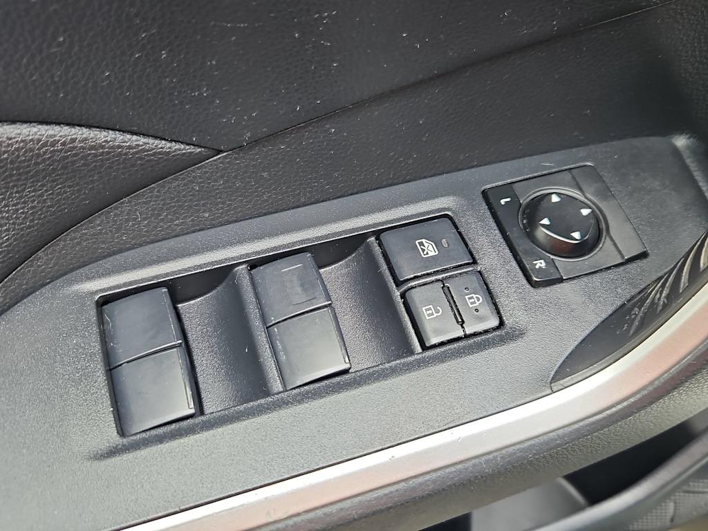 Thumbnail: 2019 Toyota RAV4 - 26