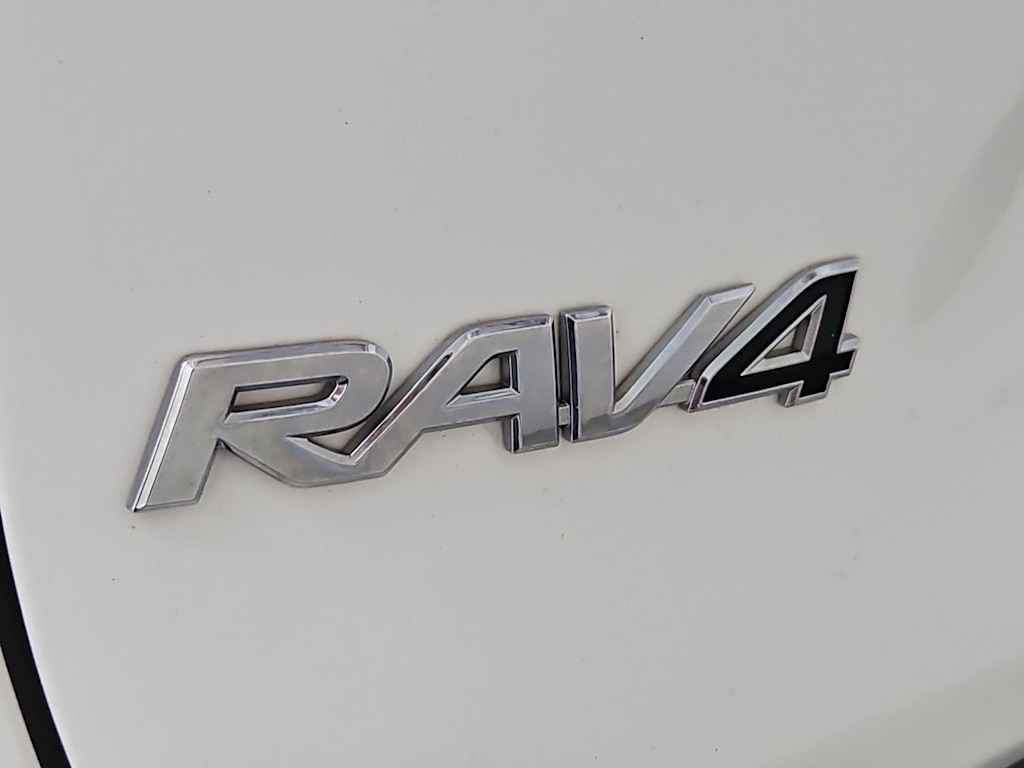 Thumbnail: 2019 Toyota RAV4 - 25
