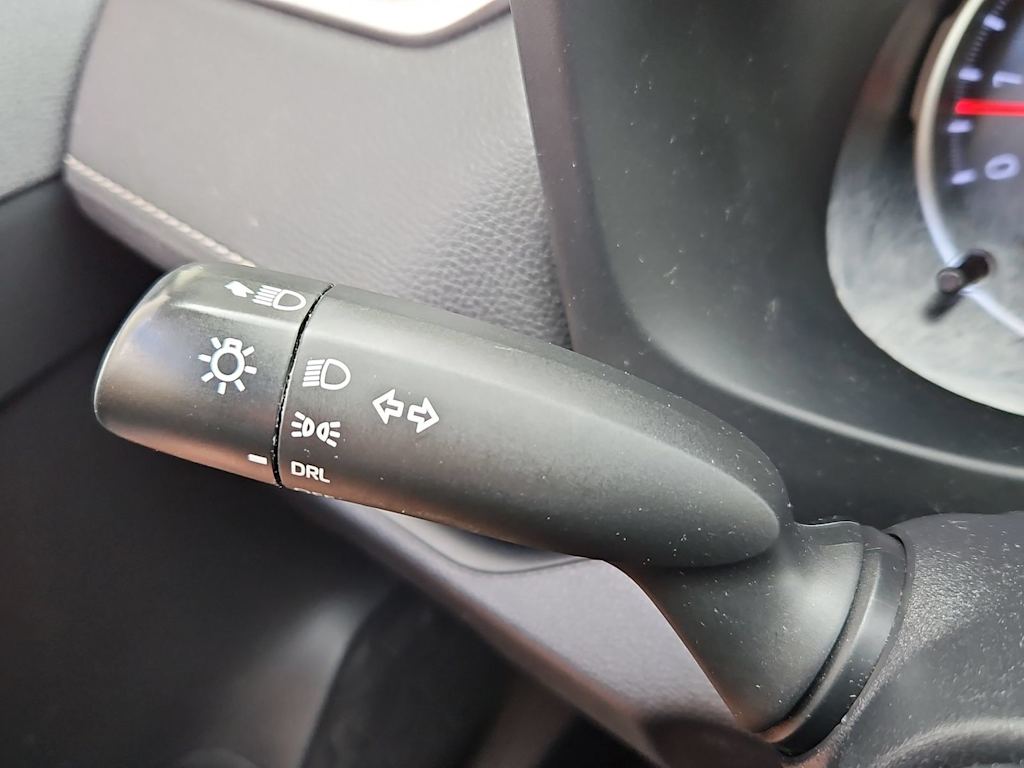 Thumbnail: 2019 Toyota RAV4 - 16