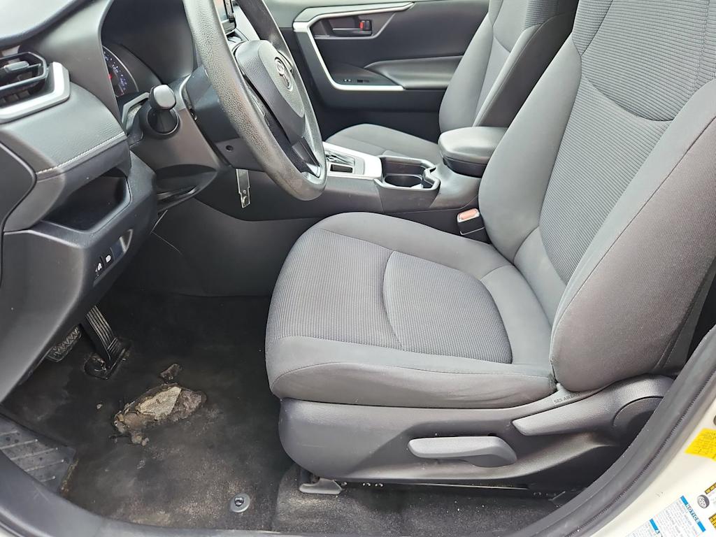 Thumbnail: 2019 Toyota RAV4 - 11