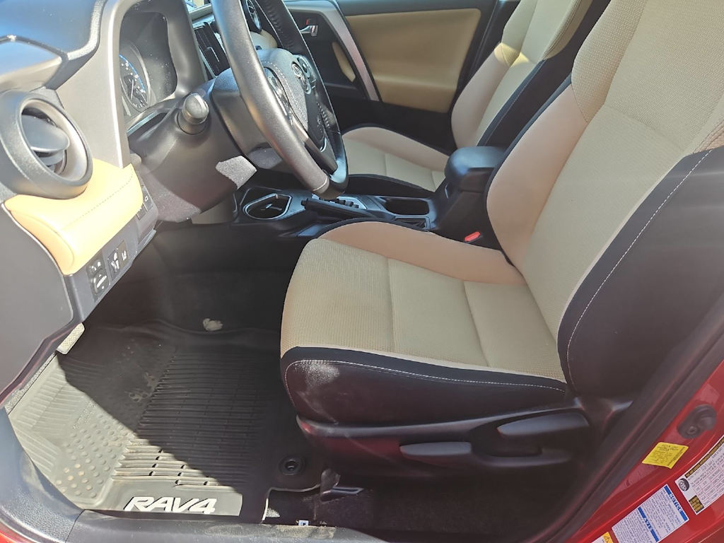 Thumbnail: 2017 Toyota RAV4 - 11