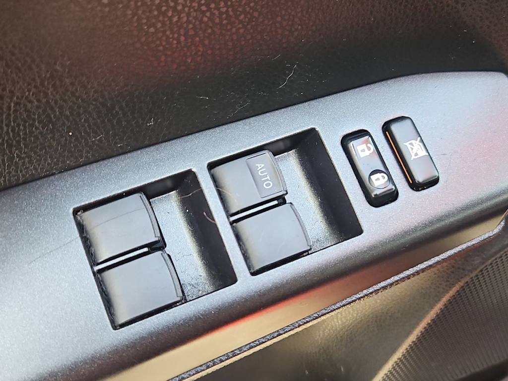 Thumbnail: 2017 Toyota RAV4 - 26