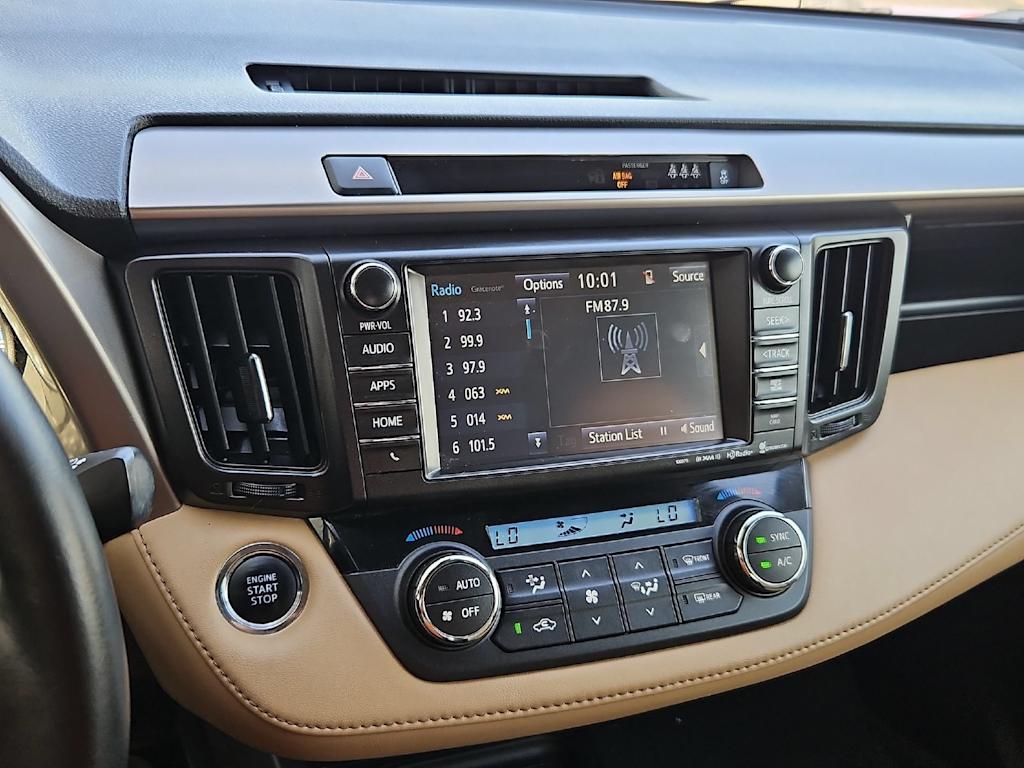 Thumbnail: 2017 Toyota RAV4 - 15