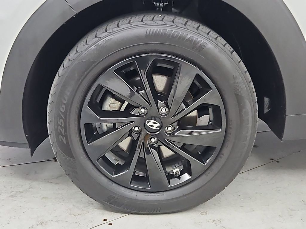 Thumbnail: 2019 Hyundai Tucson - 8