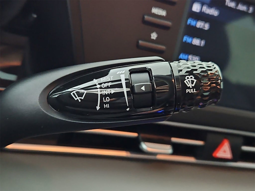 Thumbnail: 2023 Hyundai Elantra - 30