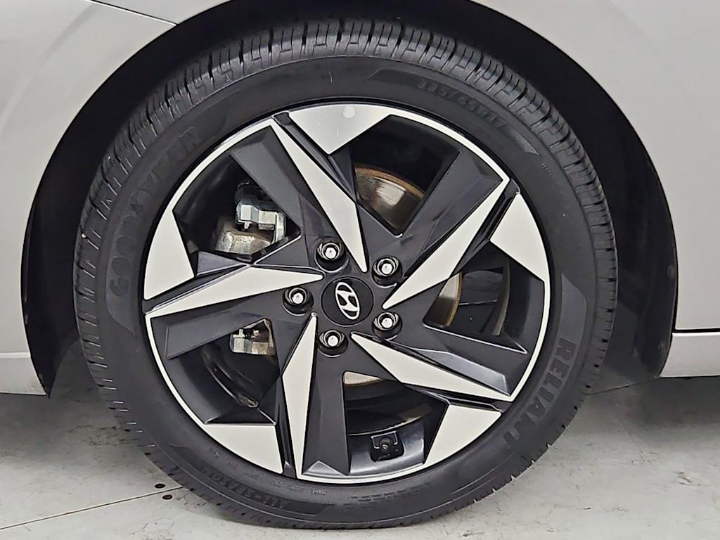 Thumbnail: 2023 Hyundai Elantra - 7