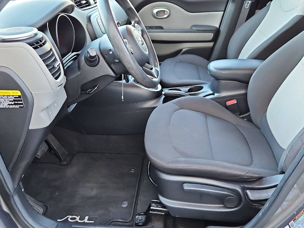 Thumbnail: 2016 Kia Soul - 11