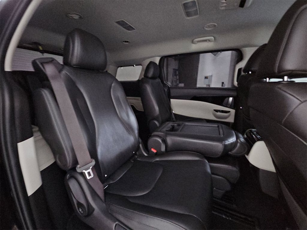 2022 Kia Carnival EX 25