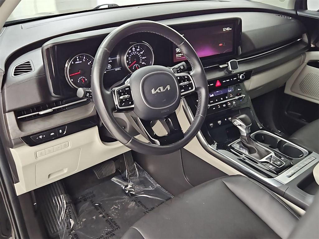 2022 Kia Carnival EX 2