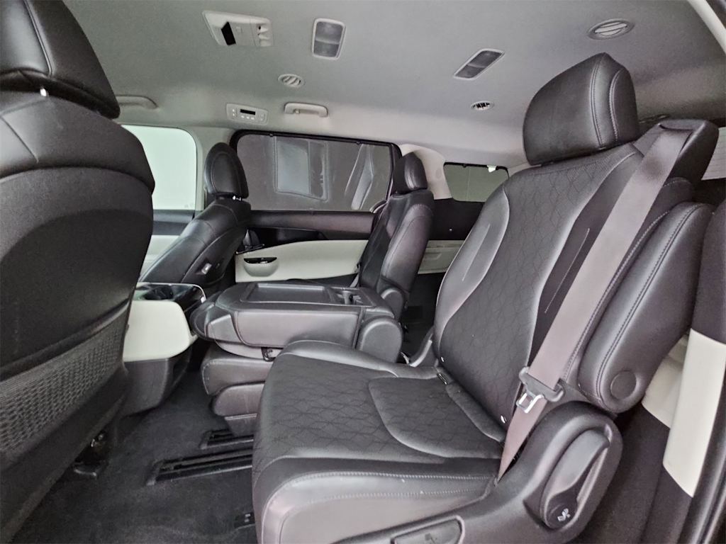 2022 Kia Carnival EX 13