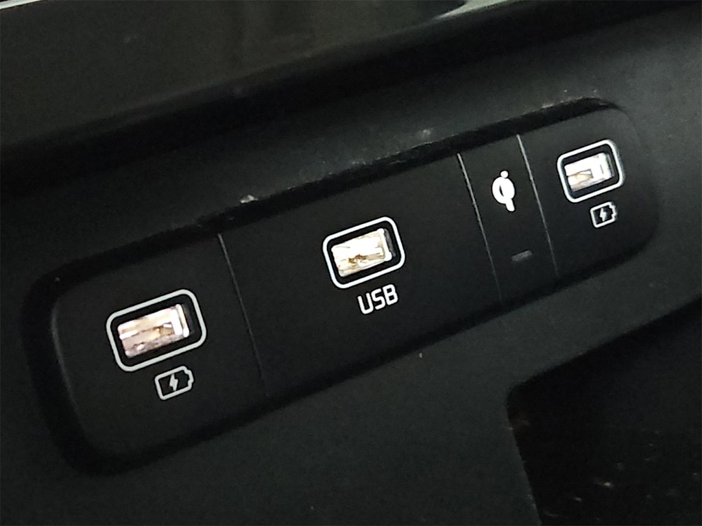 2022 Kia Carnival EX 30
