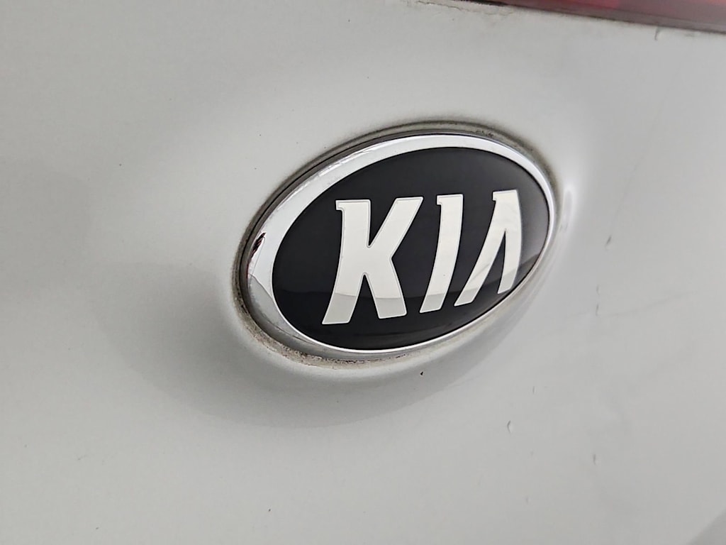 Thumbnail: 2017 Kia Sportage - 7