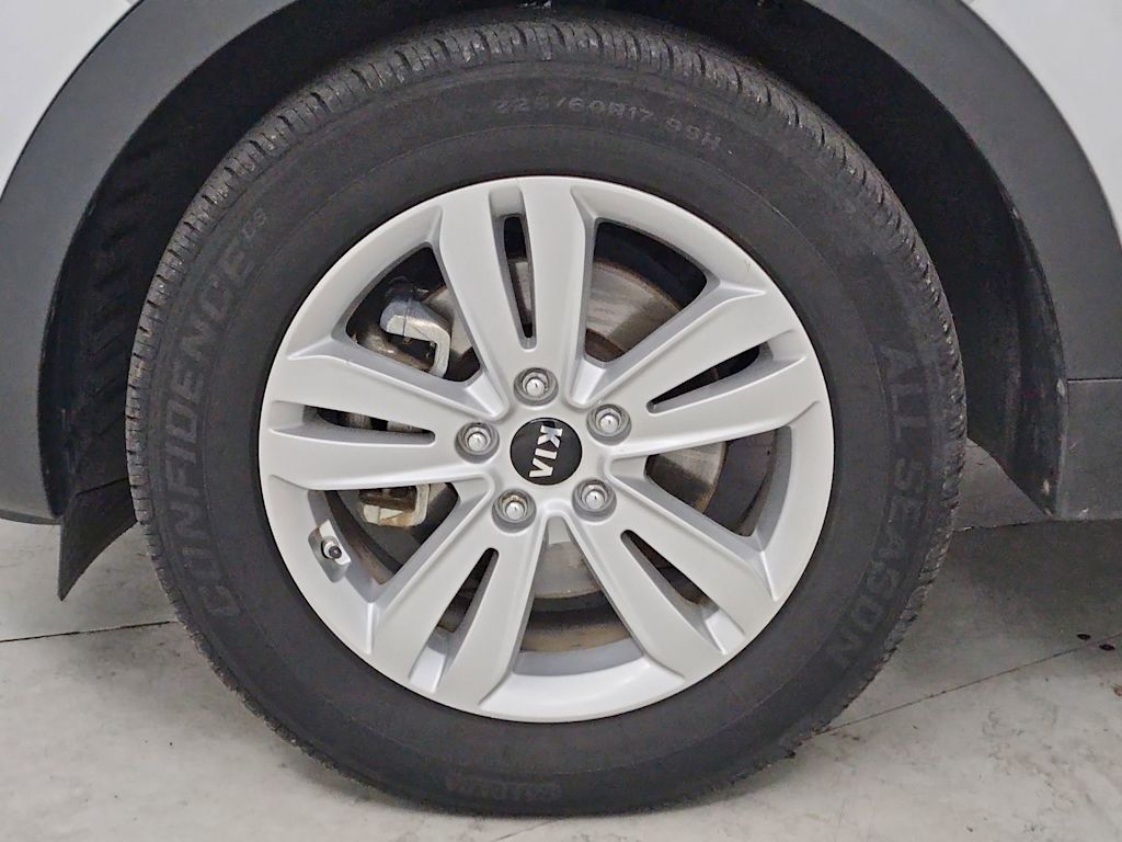 Thumbnail: 2017 Kia Sportage - 25