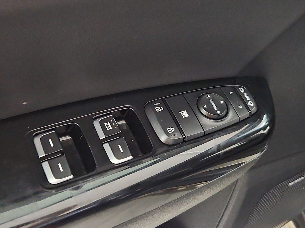 Thumbnail: 2020 Kia Sportage - 26