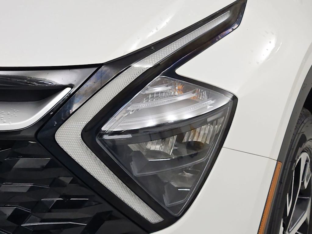 Thumbnail: 2023 Kia Sportage - 23
