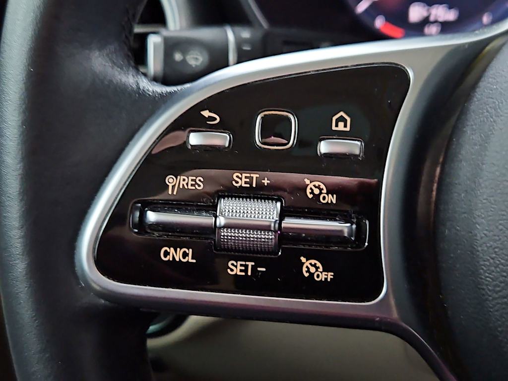 Thumbnail: 2022 Mercedes-Benz GLC - 31