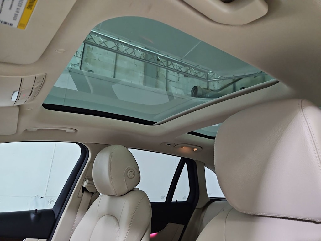 Thumbnail: 2022 Mercedes-Benz GLC - 27