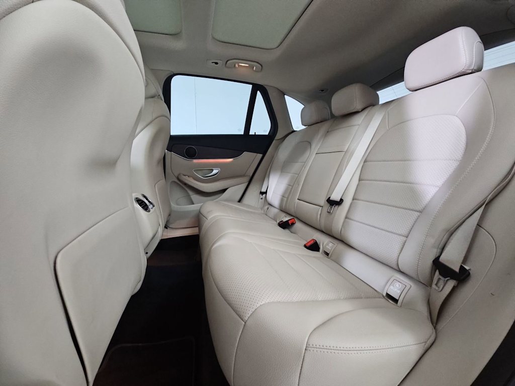 Thumbnail: 2022 Mercedes-Benz GLC - 28