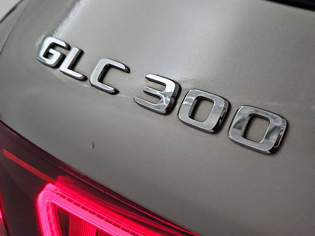 Thumbnail: 2022 Mercedes-Benz GLC - 7