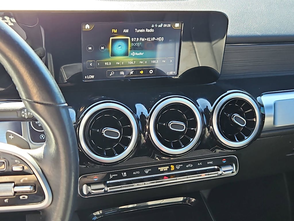 Thumbnail: 2020 Mercedes-Benz GLB - 15