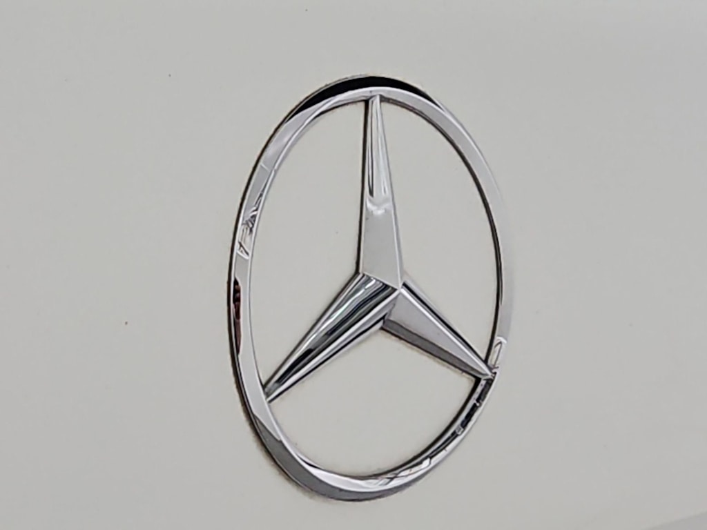 Thumbnail: 2020 Mercedes-Benz GLB - 7