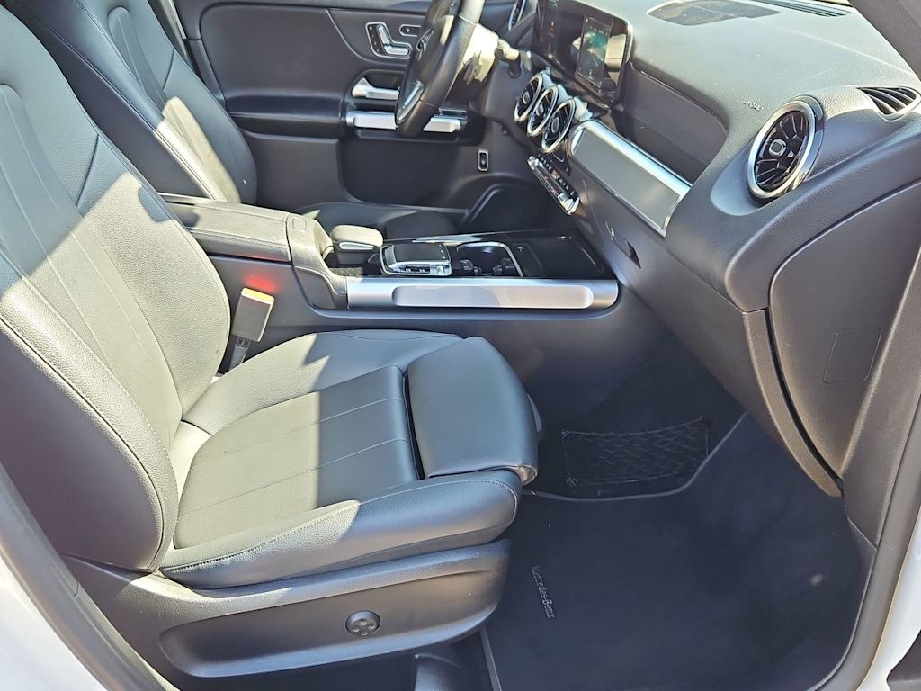 Thumbnail: 2020 Mercedes-Benz GLB - 12