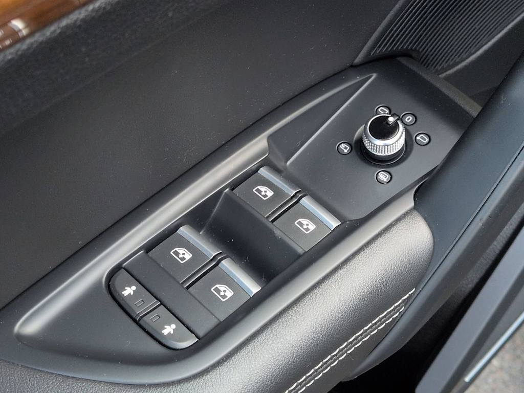 Thumbnail: 2021 Audi Q5 - 25