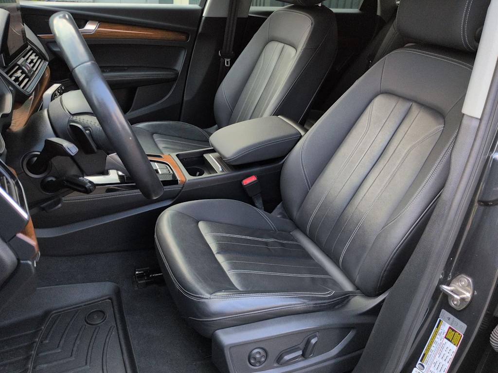 Thumbnail: 2021 Audi Q5 - 10