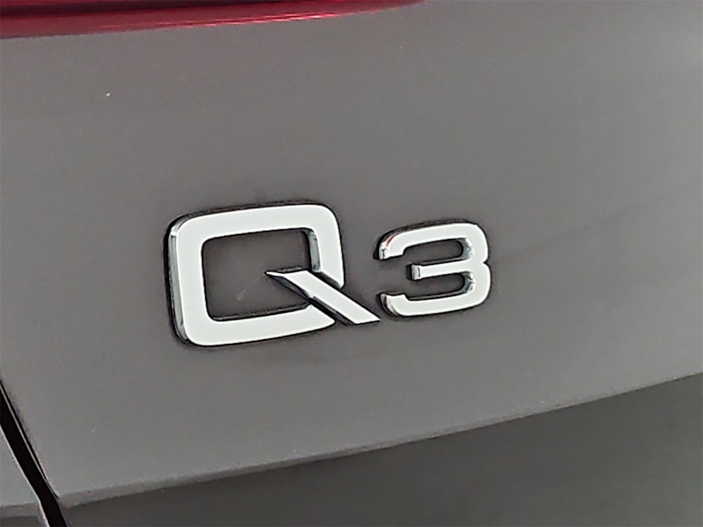 Thumbnail: 2022 Audi Q3 - 25