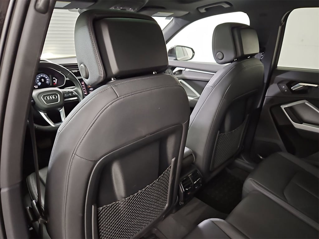 Thumbnail: 2022 Audi Q3 - 13