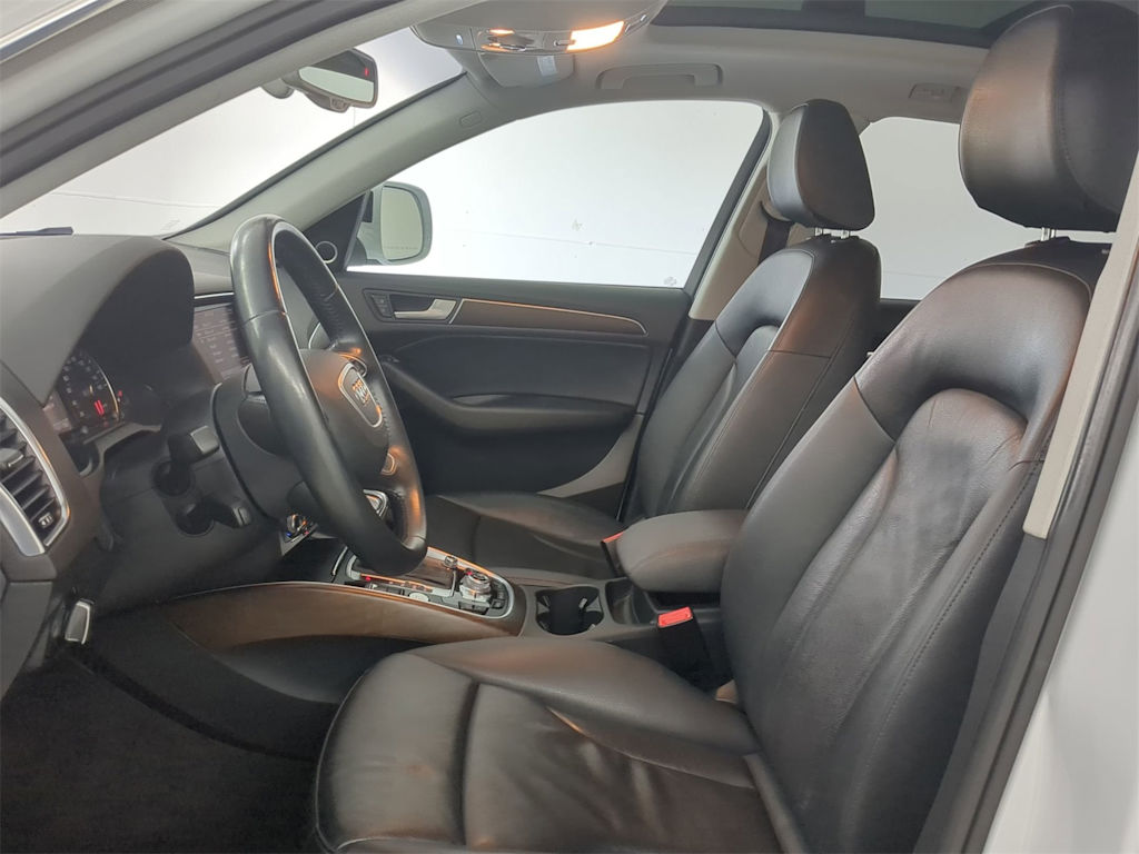 Thumbnail: 2014 Audi Q5 - 11