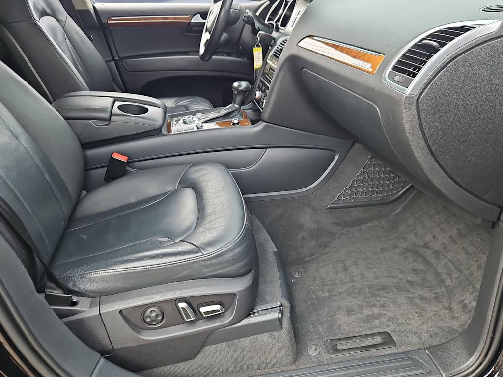 Thumbnail: 2015 Audi Q7 - 12