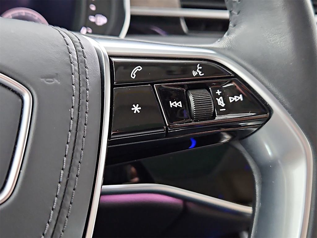 Thumbnail: 2020 Audi A8 - 32