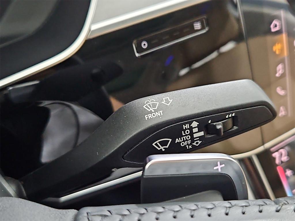 Thumbnail: 2020 Audi A8 - 16