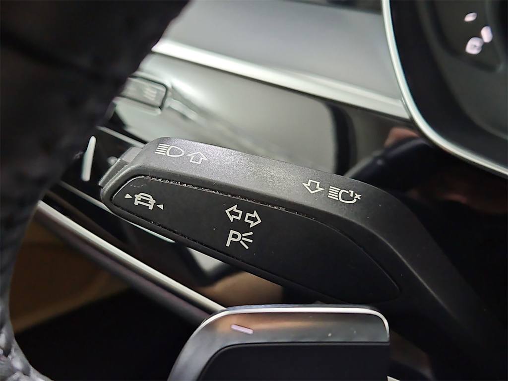 Thumbnail: 2020 Audi A8 - 33