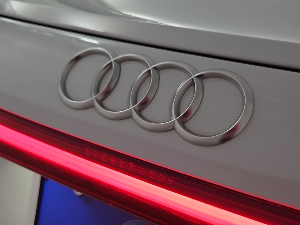 Thumbnail: 2023 Audi e-tron GT - 24