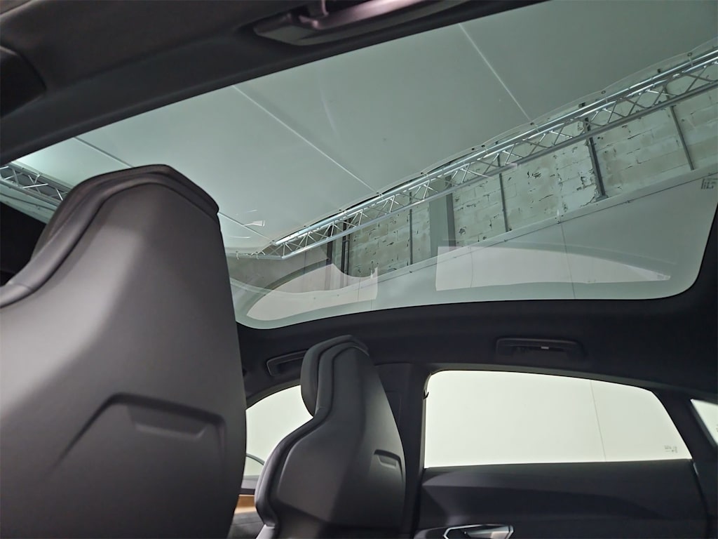 Thumbnail: 2023 Audi e-tron GT - 30