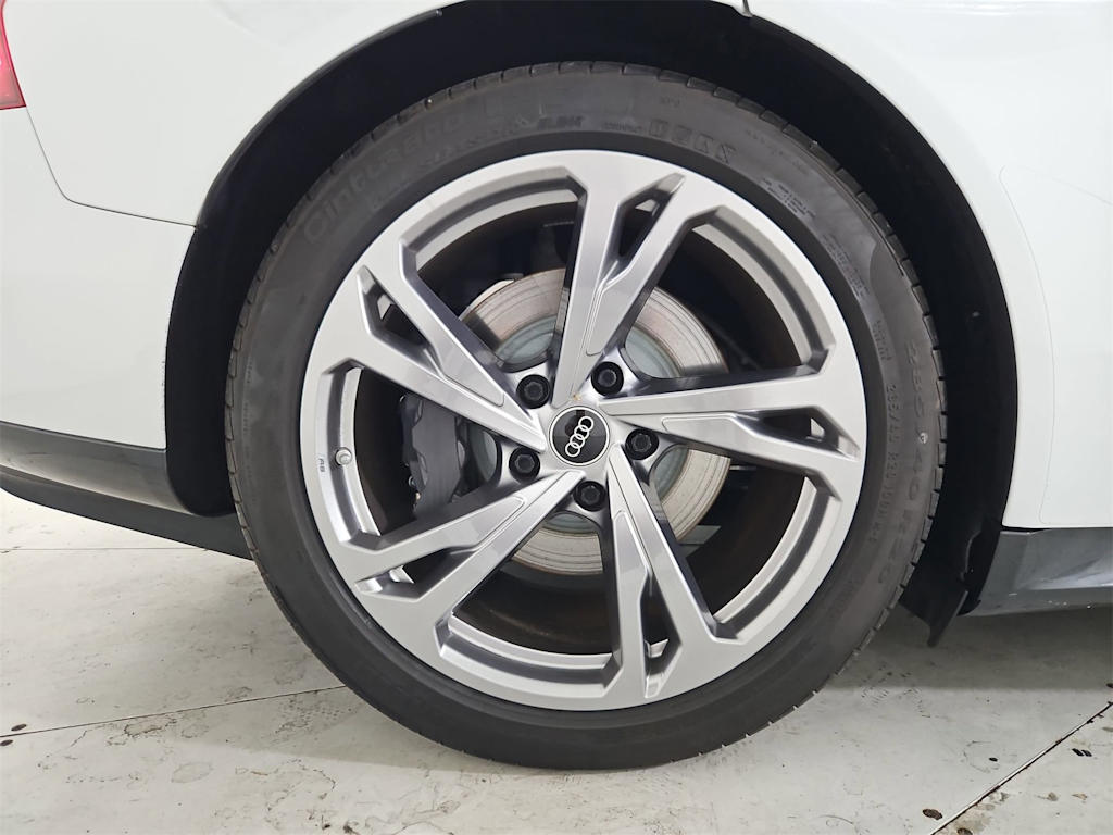 Thumbnail: 2023 Audi e-tron GT - 8